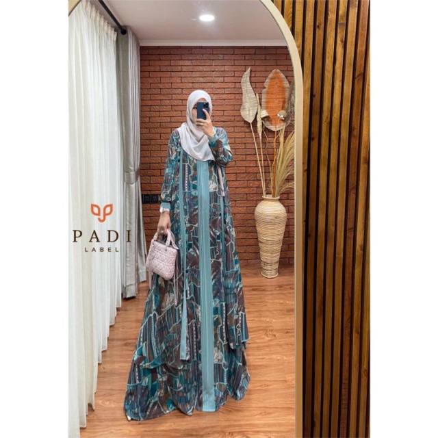 LATIVA 3 by Padi Labels