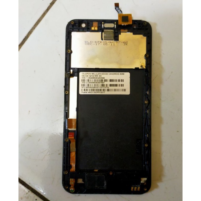 LCD & TOUCHSCREEN ADVAN S5E 4G. ORIGINAL COPOTAN . NORMAL. MINUS TC RETAK SEDIKIT. DITANDAI WARNA ME