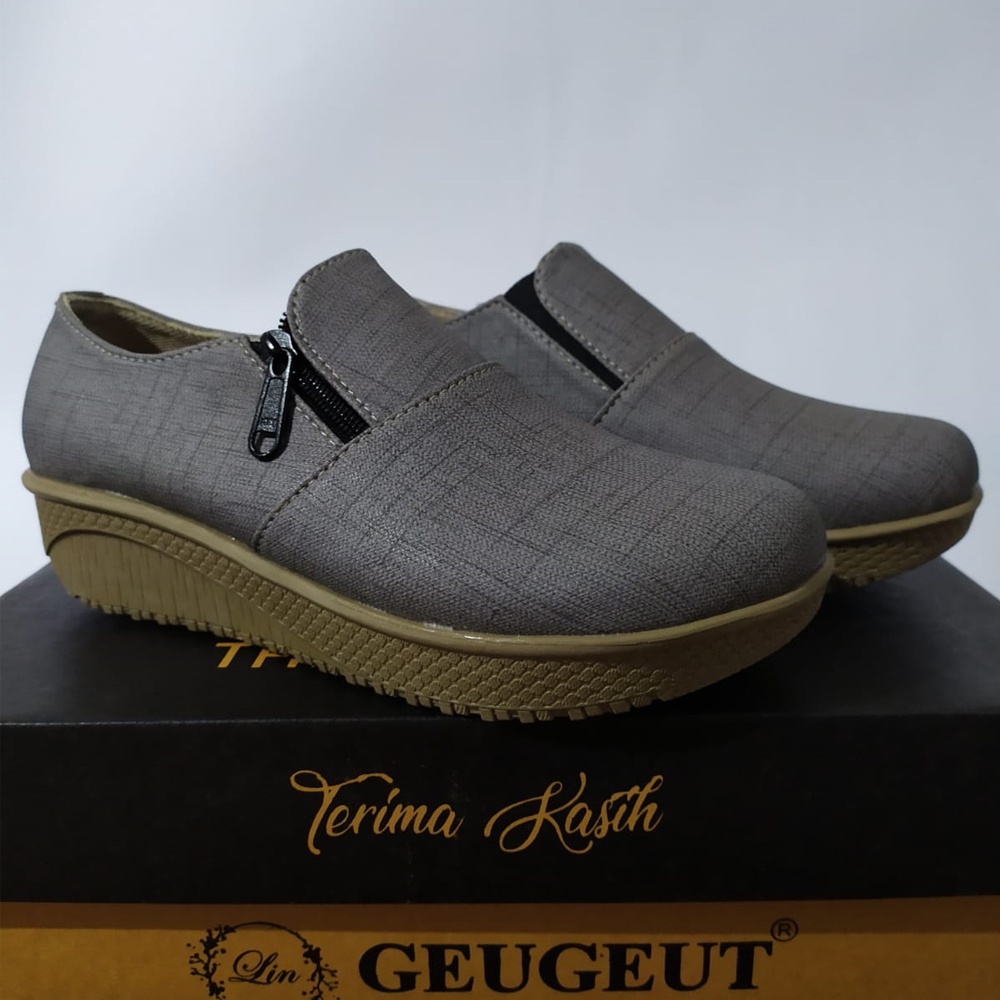 GEUGEUT - Sepatu Wanita//Sepatu Wanita Hitam//Sepatu Wanita Terbaru//Sepatu Wanita Murah//Sepatu Cewek Cewe//Sepatu Kasual Casual//Sepatu Santai//Sepatu Wanita Import Lokal