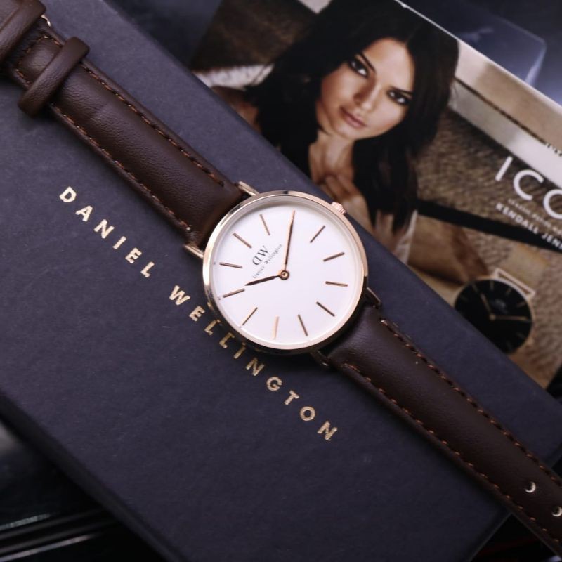 (COD) Jam Tangan Wanita KULIT 6758Tl Premium Tali Kulit Free Box &amp; Baterai Cadangan