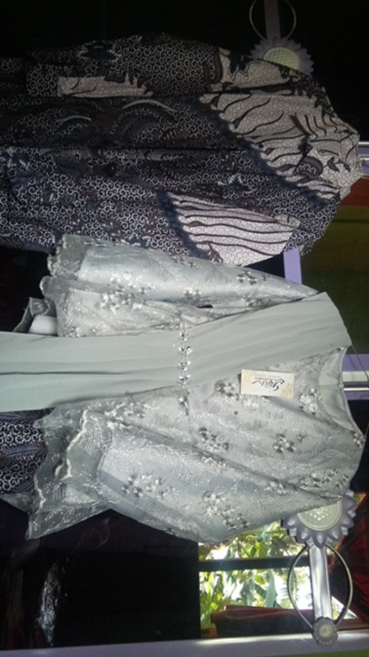 Ada Anak - 5 Warna - Batik Kebaya Couple Gheya Brukat Tulle Mix Ceruti