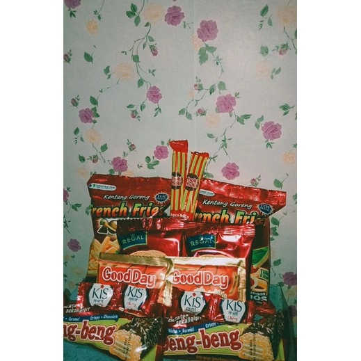 

Hampers Snack Box