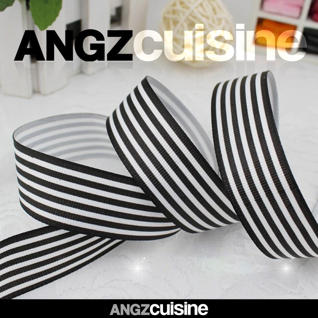 

Pita Kado Garis Putih Pita Hiasan box Kue ulang tahun 2,5 x 200 cm