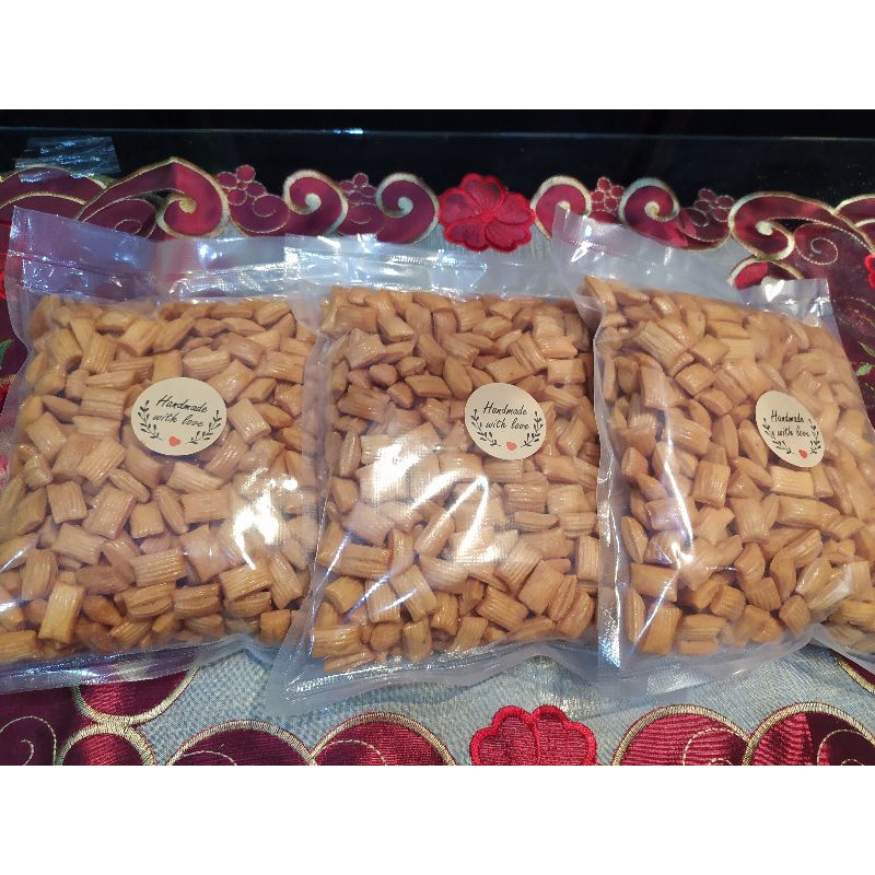 

Pangpang kue bantal rasa manis