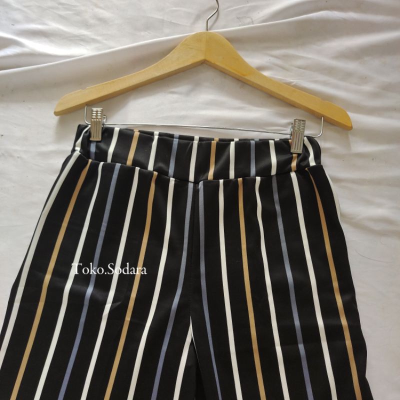 Celana Pendek Scuba // Motif Salur Warna // Celana Haul