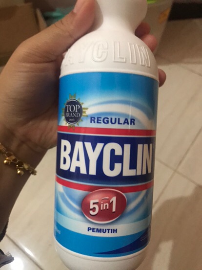 Bayclin 500 Ml Cairan Pemutih Antiseptik