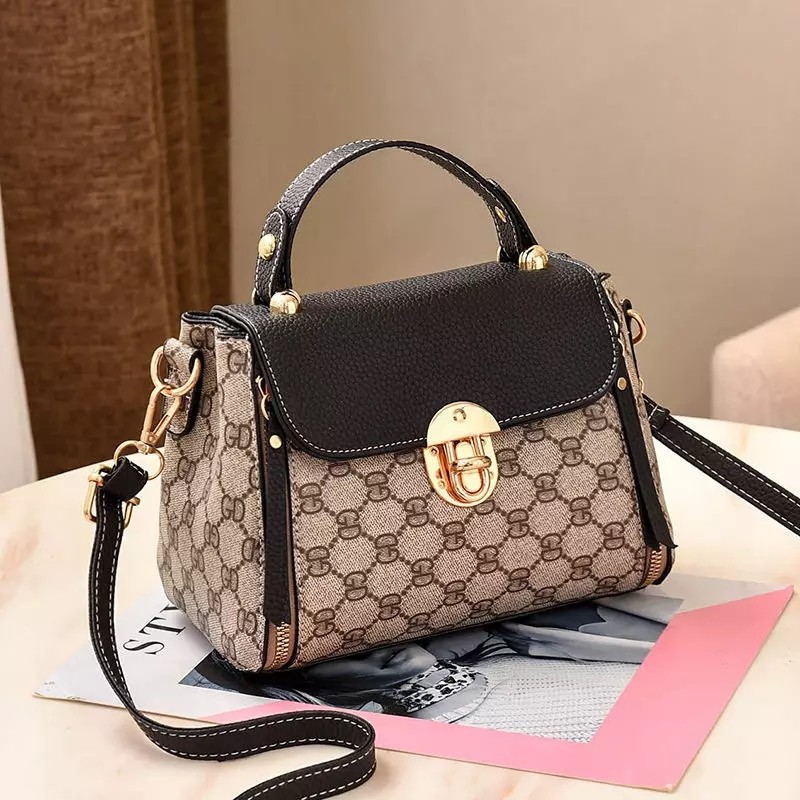 Tas hand bag wanita GC gold