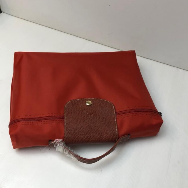 

DOCUMENT HOLDER