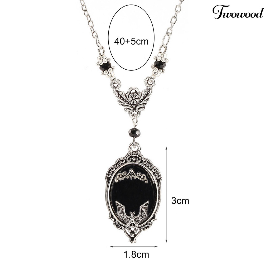 Twowood Vintage Pendant Necklace Exquisite Gothic Halloween Bat Necklace for Party