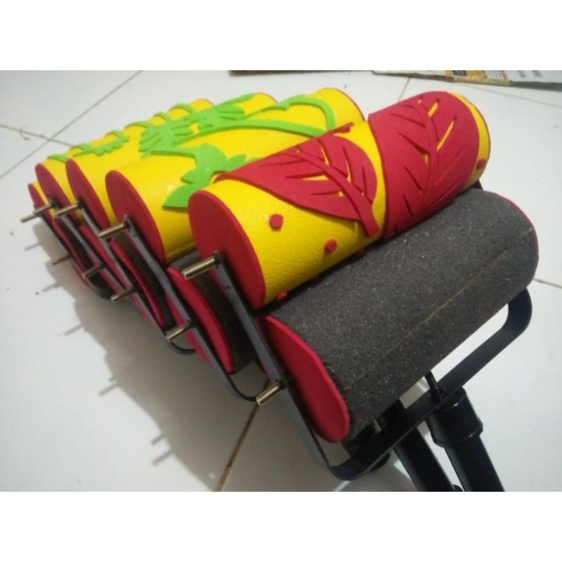 

roll cat motif daun