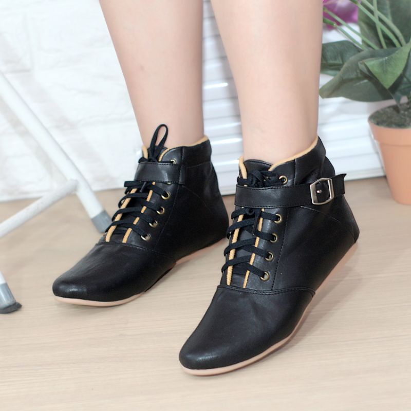 Boots flat wanita brd 03