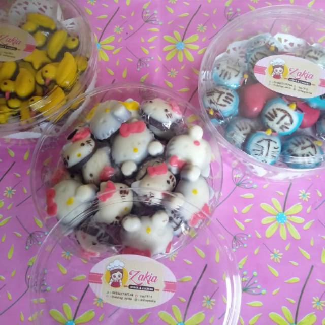 

Kue lebaran coklat karakter