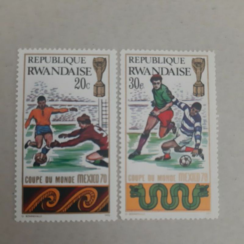 

Perangko Rwanda Mexico 1970 set 2 prangko baru
