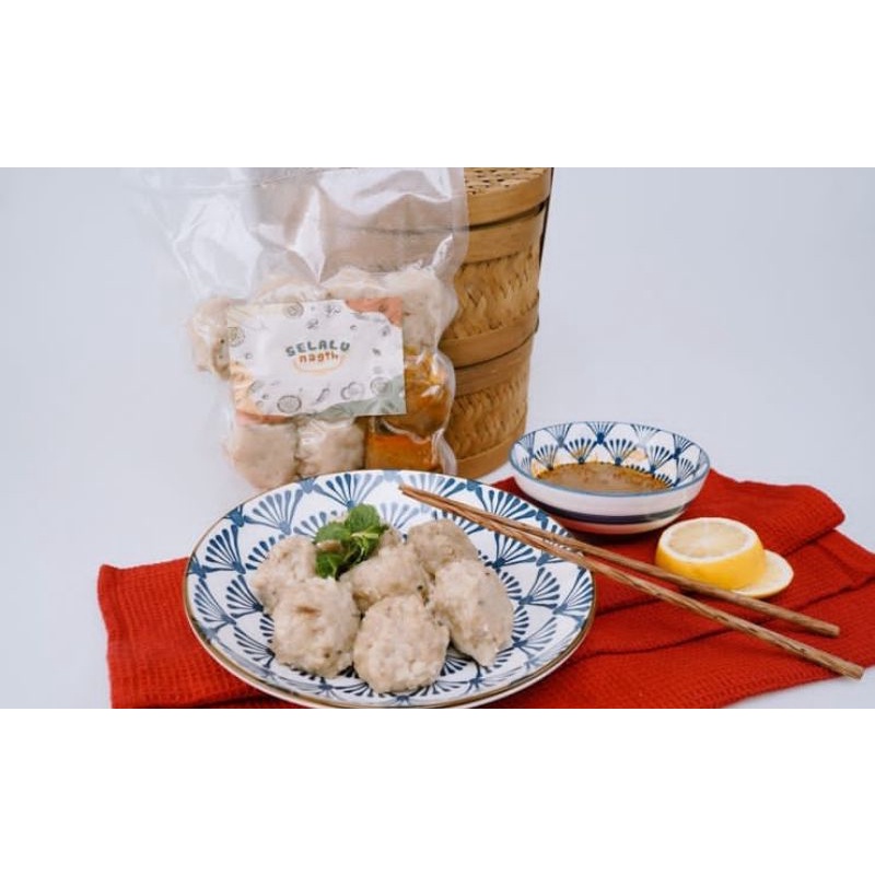 

Siomay Bandung dengan Bumbu Kacang