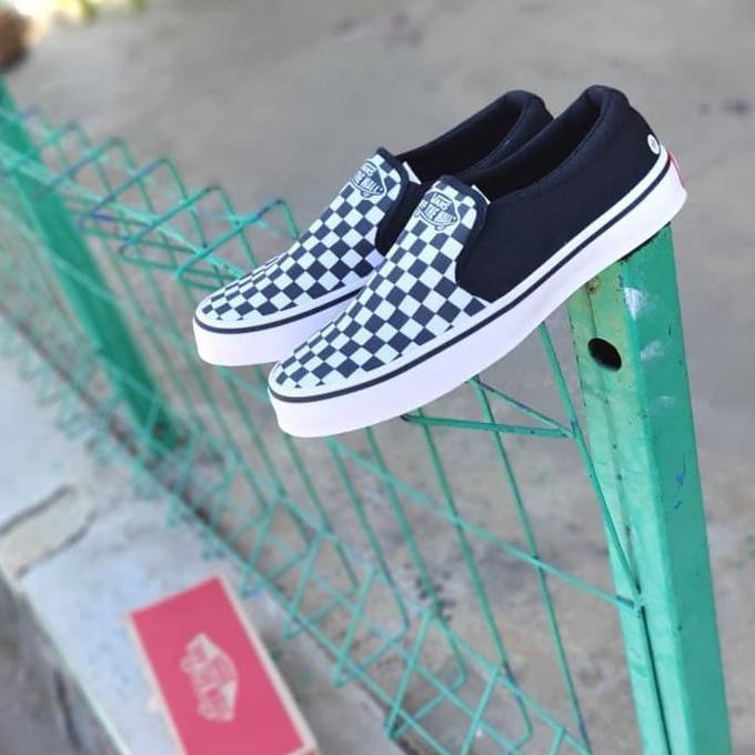 Termurah Sepatu Pria Vans Autentic Slip On Motif Kotak Hitam Putih Shopbintari