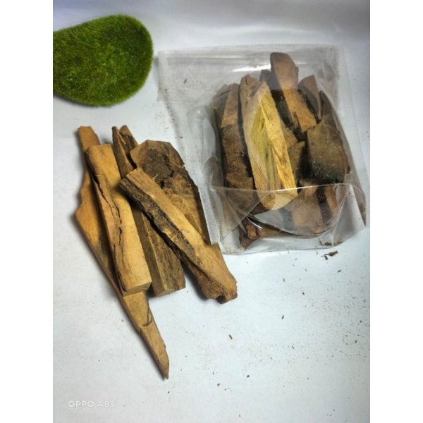 Buhur stik kayu gaharu Kalimantan