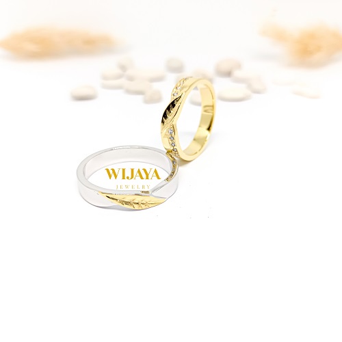 CINCIN NIKAH CUSTOM BERBAHAN PLATINUM DAN EMAS KUNING