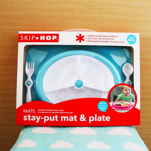 Makassar! Feeding / Piring Set Stay Put-Mat and Play Skip Hop