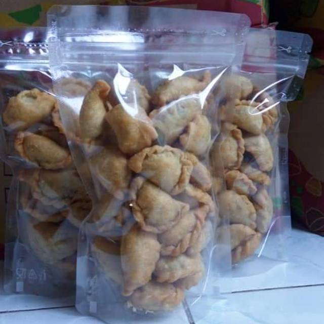 

Pastel kering isi abon renyah 500g