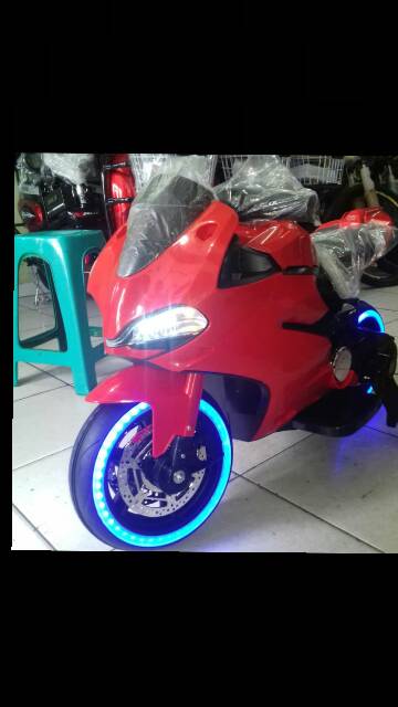 MOTOR AKI MB 113 BAN KARET,  JOK KULIT DAN RODA LAMPU