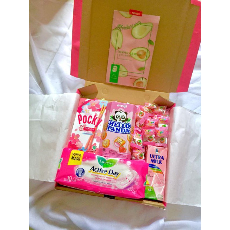 

gift box/hampers/kado ulang tahun/wisuda/anniversary/monthsarry