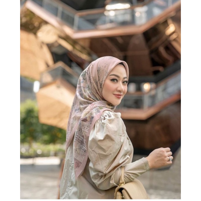 New York Reborn Series Bowery Voal XL By Buttonscarves