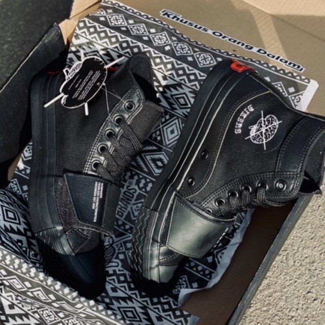 Nobrands Footwear Bikers