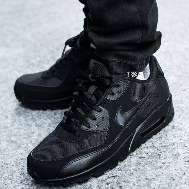 nike air max 1 essential triple black