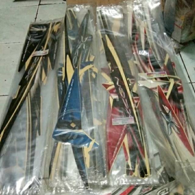 Polet stiker striping xeon 2010