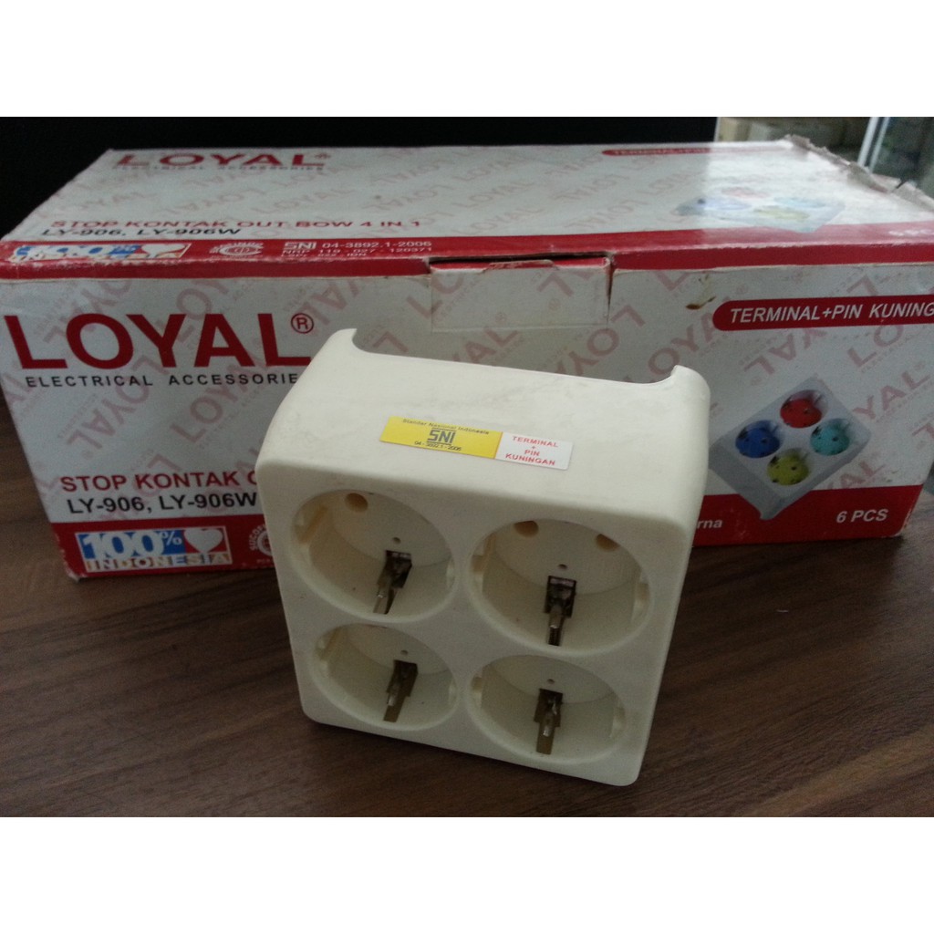 T Colokan Listrik Lubang 4 / Stop Kontak Out Bow 4 in 1 Loyal LY-906