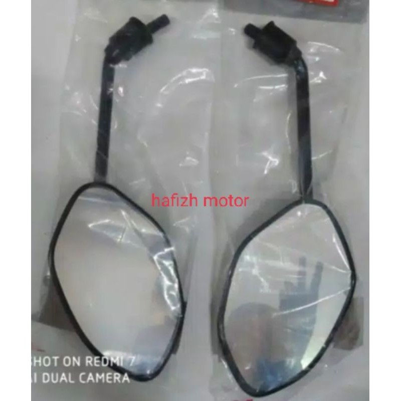 Spion kiri kanan Revo absolute