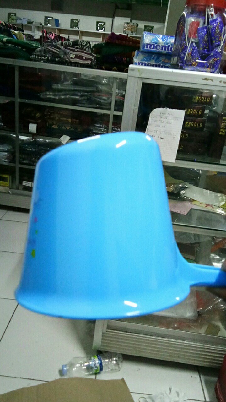 Gayung Air / Gayung Mandi Hommy Fonzie Miring - 950 Ml