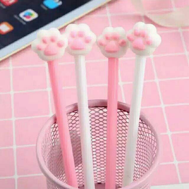 

Pen cair cat paw A051