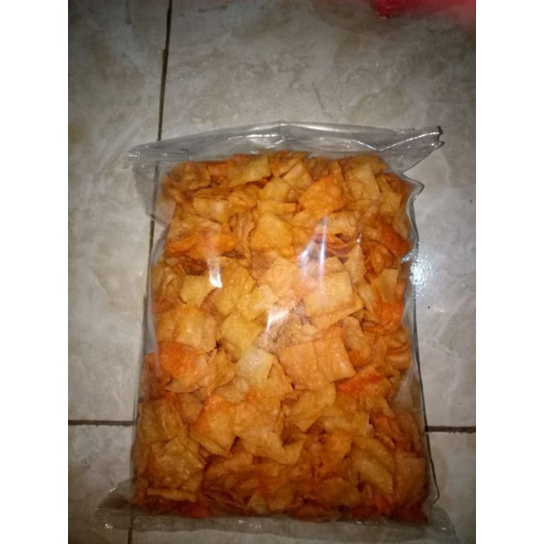 

cemilan pangsit 1kg