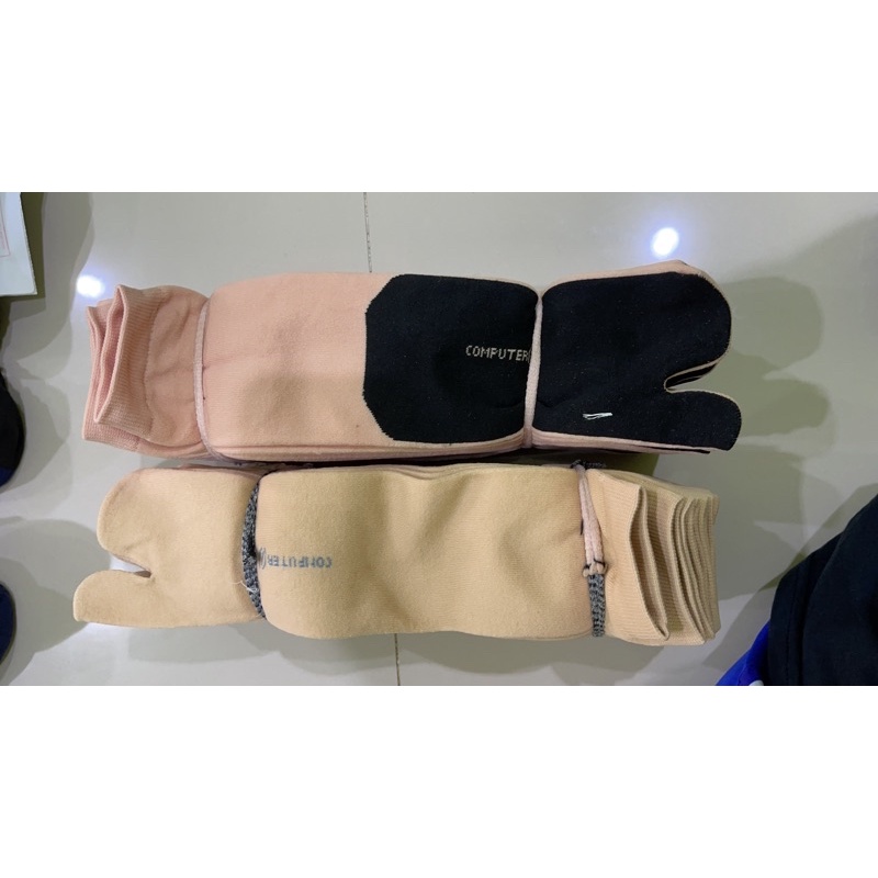 FREYA Kaos Kaki Jempol BAHAN NYLON TEBAL / Kaos Kaki  / Kaos Kaki Wanita / Crem Polos /Tapak Hitam KAOS KAKI MUSLIMAH MUSLIM BETIS BAHAN NILON NYLON BAHAN SUPER BERKUALITAS HARGA MURAH, KAOS KAKI CREAM &amp; CREAM TELAPAK HITAM SE KELAS S*KA TERJAMIN NYAMAN