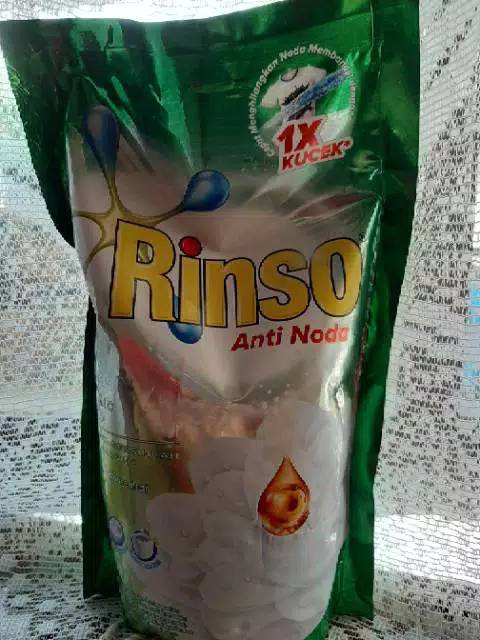 Rinso anti noda clasic fresh 750ml