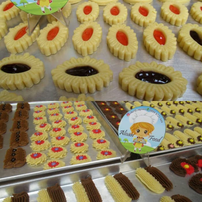 

Kue kering parsel lebaran mawar dan nastar