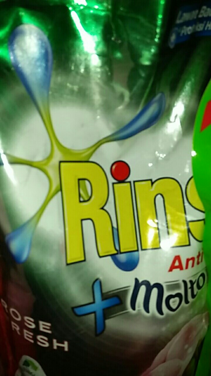 Rinso Liquid Pouch 750 Ml