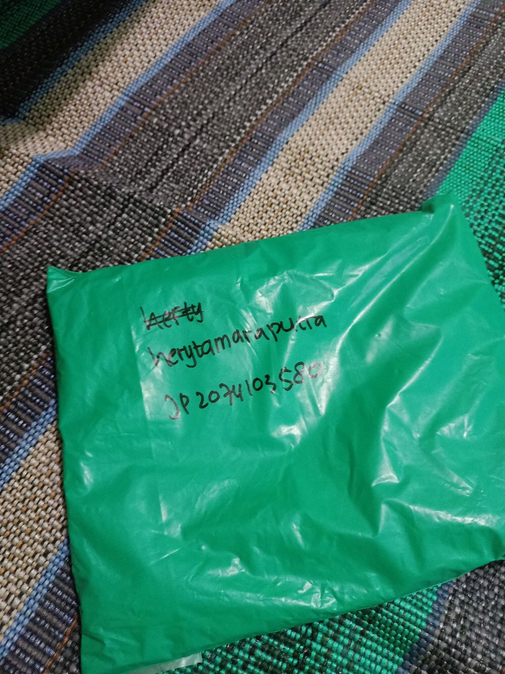 Azri 01 (biru)
