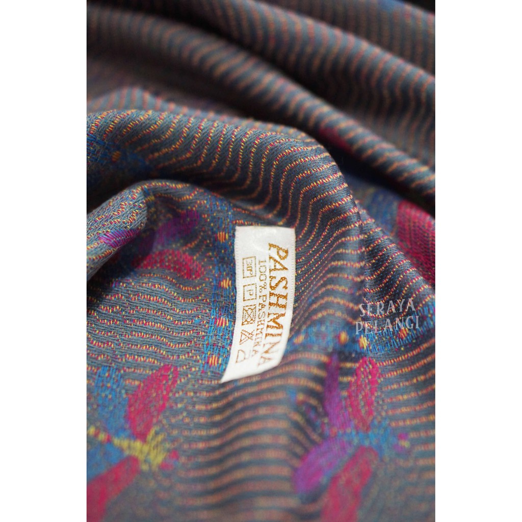 Pashmina Cashmere Motif Capung | Selendang | Scarf | Syal | Shawl | Pasmina Kashmir | Souvenir | Hadiah Ulang Tahun | Birthday Gift | Aksesoris Fashion Wanita | Premium Import Quality | Grosir Murah | Luxury Scarf