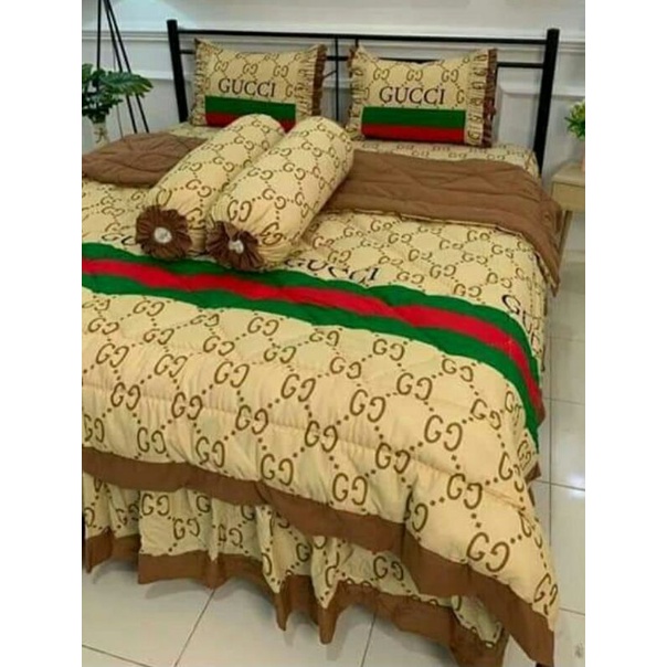 Sprei katun rumbai set bedcover motig GUCCI Ukuran 160*200-200*200