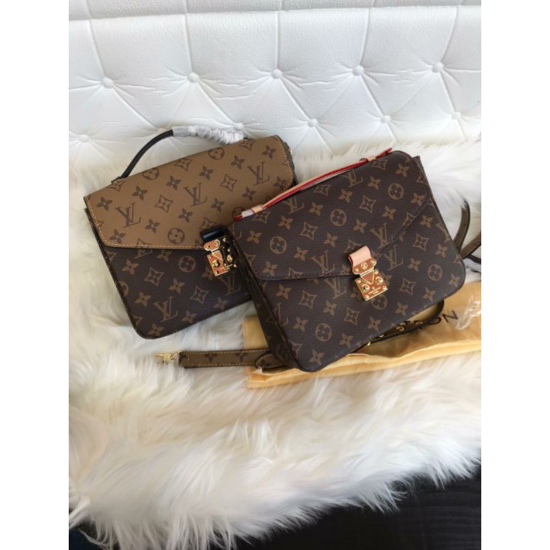 LV METIS REVERSE MONOGRAM