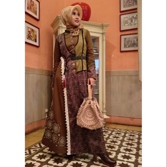 Tuneeca NWT size XS Edisi A Day at Bahia Palace (T-0318061) Classical of Alaouite