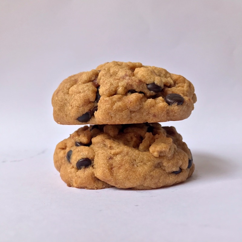 

DELILOVA Nutela Stuffed Chocolate Chip Cookies