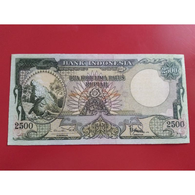 Souvenir uang kertas jadul 2500 rupiah