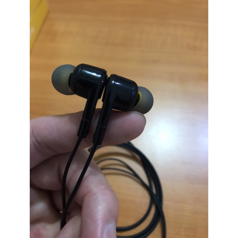 Realme QP-038 Headset Magnetic Bass Earphone Murah