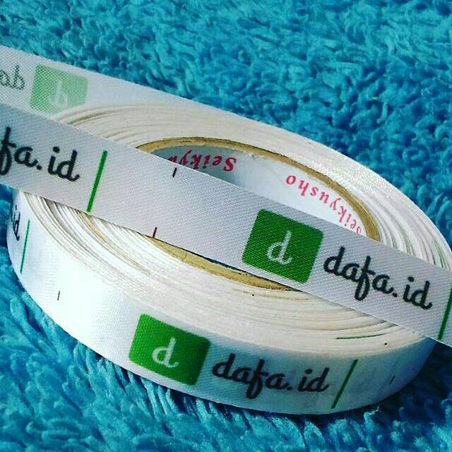 

Label jahitan BUKAN SABLON tidak bisa luntur, warna awet bertahun-tahun