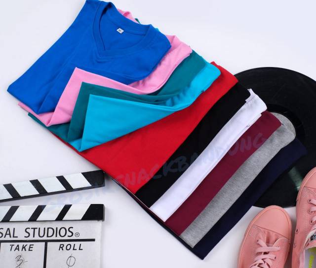 Woman Basic Tee V-Neck / Kaos Polos Wanita Kerah V / Kaos Polos Katun Adem
