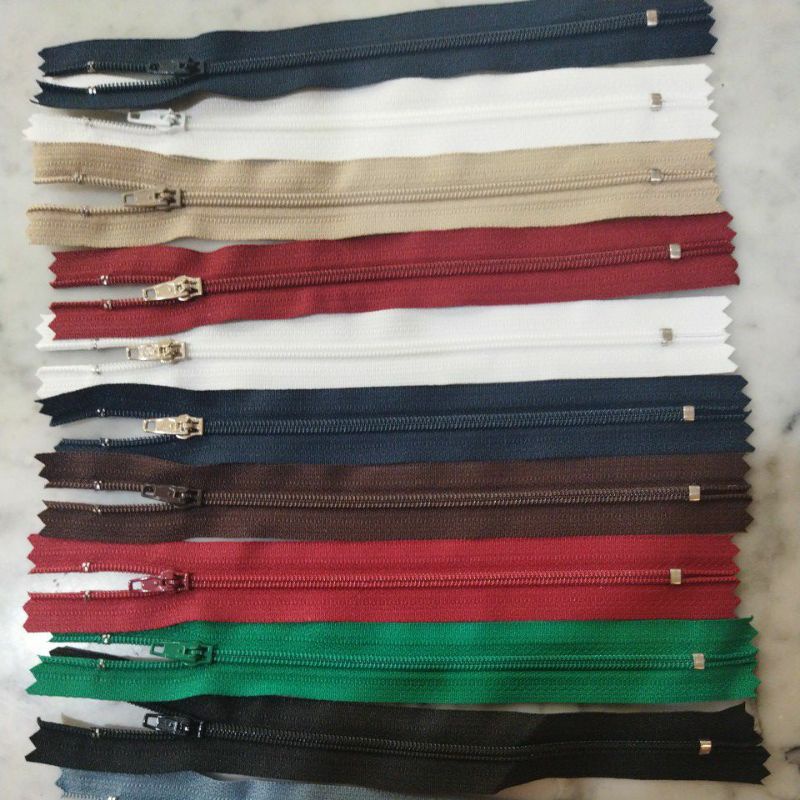 PHP Resleting YKK CFC 32 Lusinan Warna Warni Campur Mix Warna Acak Random