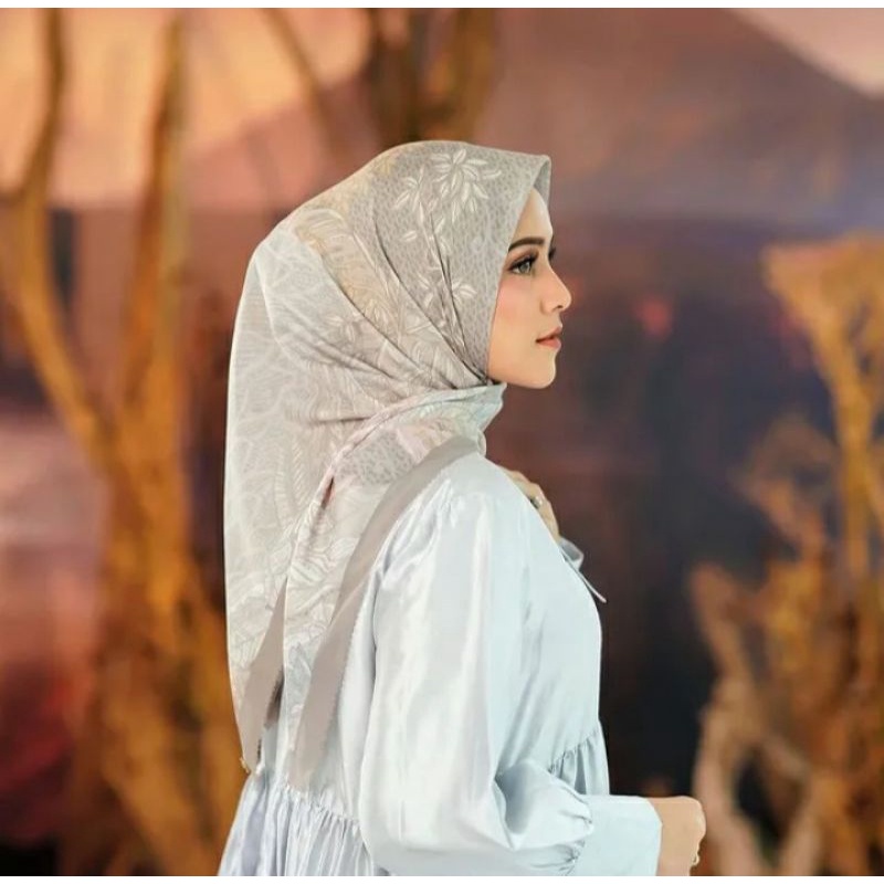 Pl Buttonscarves Nusantara series Mountain